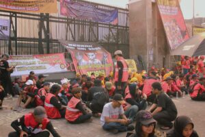 Aksi Buruh Dapati Represifitas Aparat Polisi, Inikah Arti Mengayomi?
